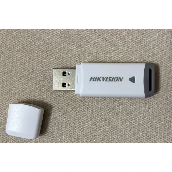Hikvision 32GB USB3.2 HS-USB-M220P/32G Flash Bellek